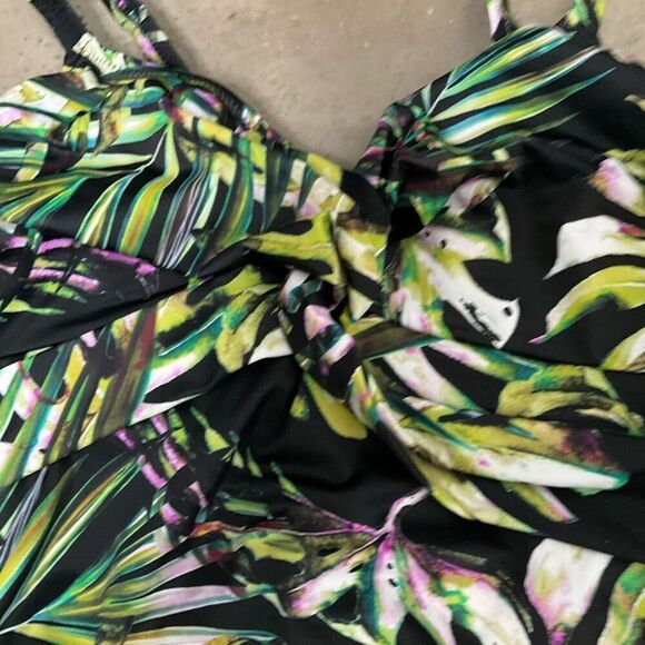 Fantasie Palm Valley Underwire Twist Front Swimsuit - Picture 3 of 6